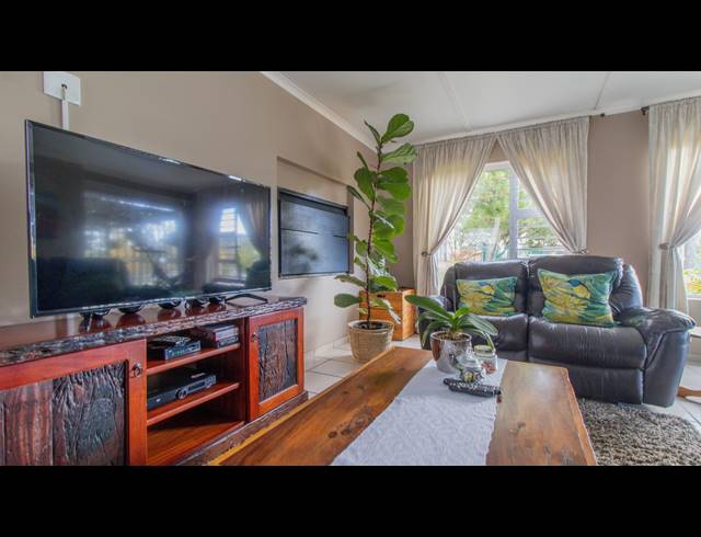 43HA FARM FOR SALE IN HARTEBEESFONTEIN